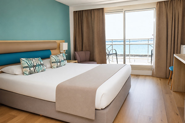 Hôtel de l'Océan - Vue mer avec balcon confort double avec lit d'appoint en option